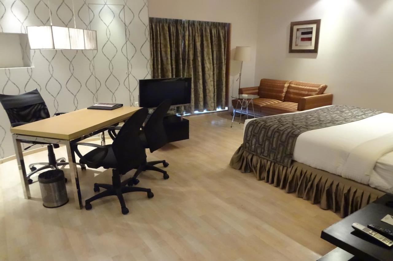 Hotel Satkar Residency Thane Zewnętrze zdjęcie