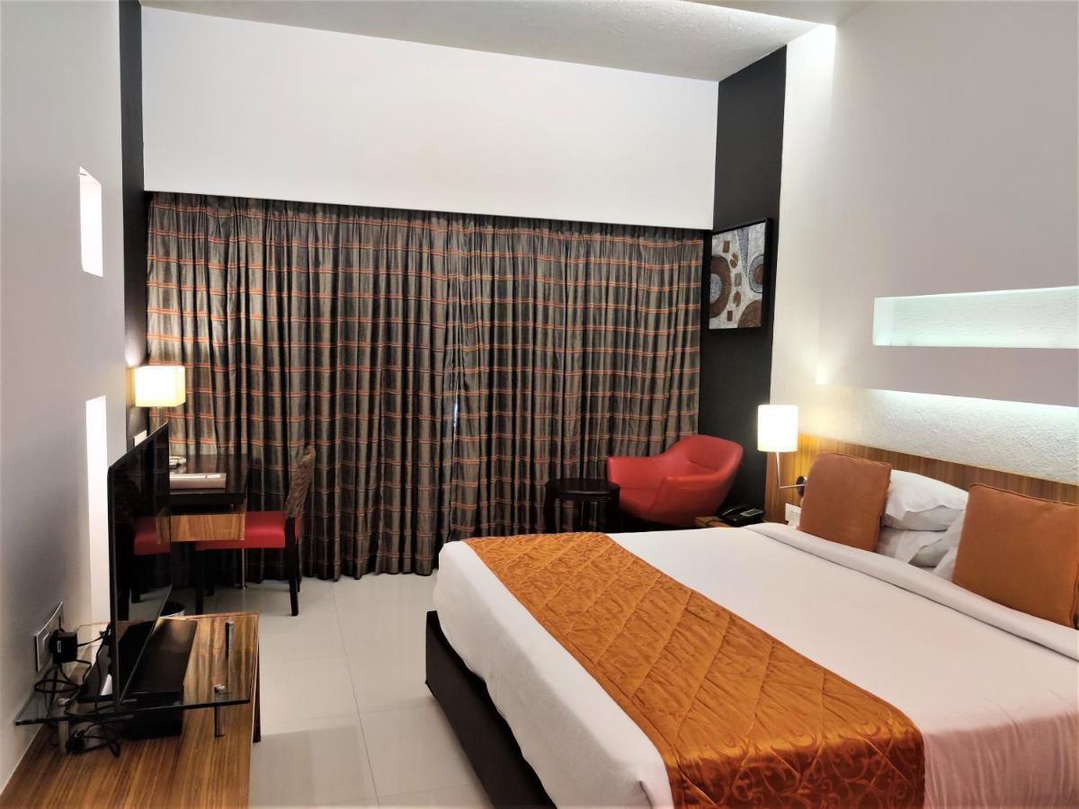 Hotel Satkar Residency Thane Zewnętrze zdjęcie