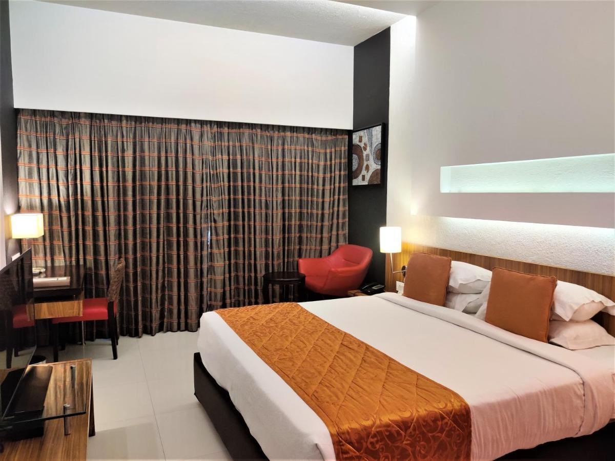 Hotel Satkar Residency Thane Zewnętrze zdjęcie