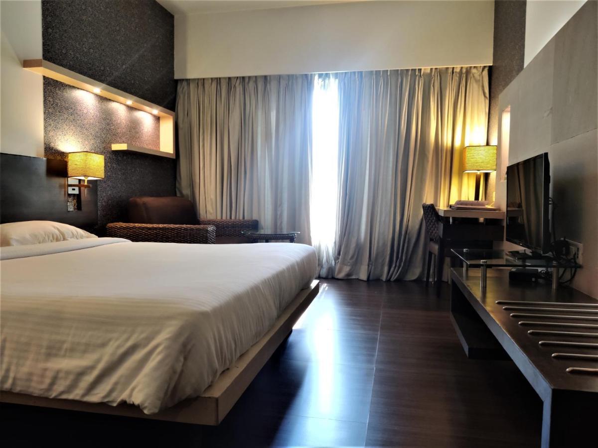 Hotel Satkar Residency Thane Zewnętrze zdjęcie