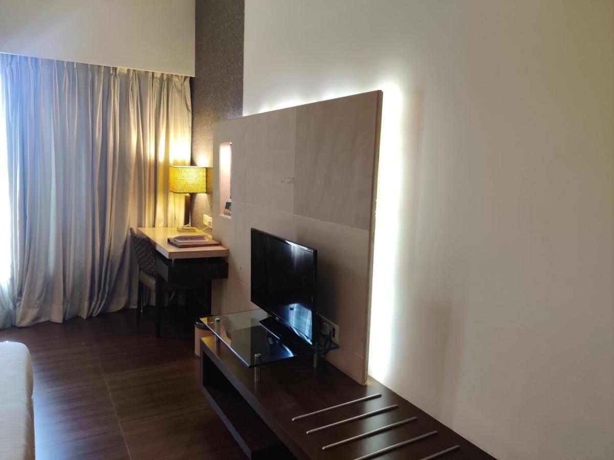 Hotel Satkar Residency Thane Zewnętrze zdjęcie