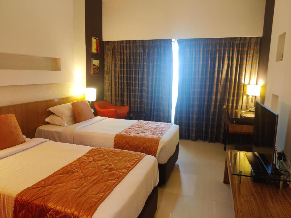 Hotel Satkar Residency Thane Zewnętrze zdjęcie