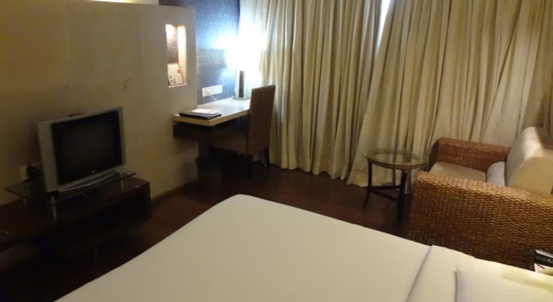 Hotel Satkar Residency Thane Zewnętrze zdjęcie