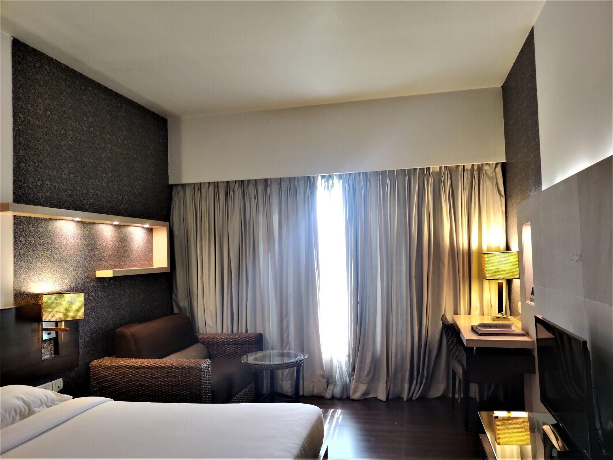 Hotel Satkar Residency Thane Zewnętrze zdjęcie