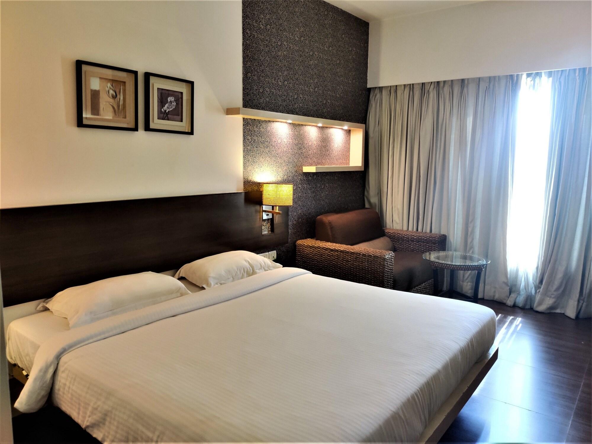 Hotel Satkar Residency Thane Zewnętrze zdjęcie