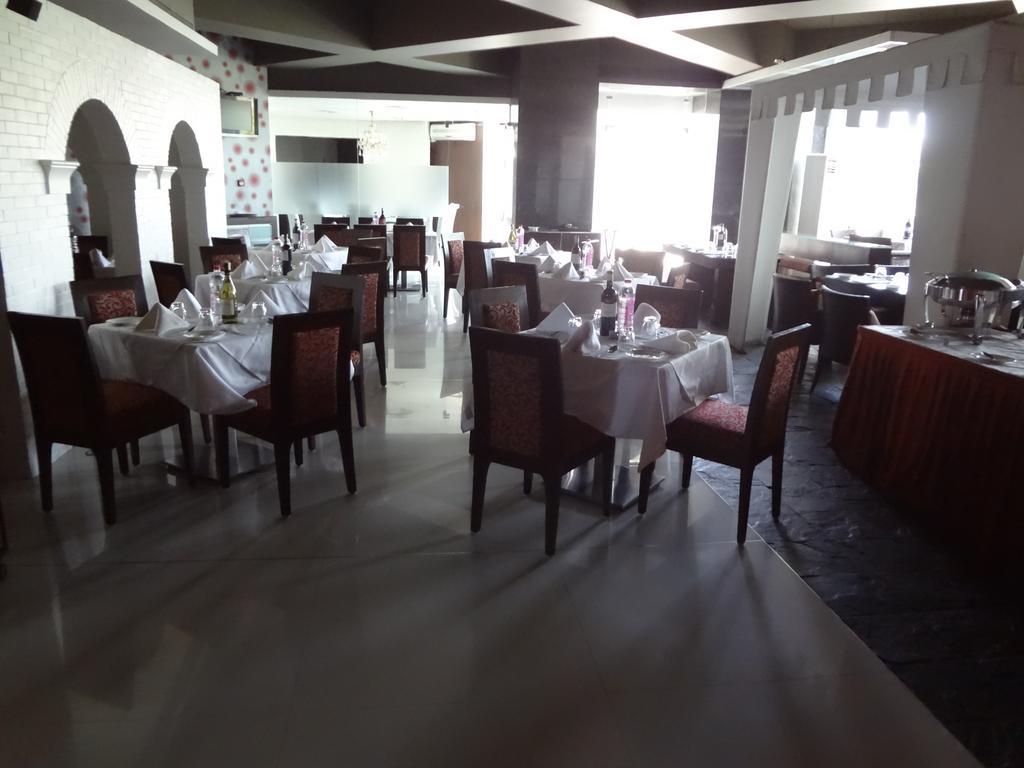 Hotel Satkar Residency Thane Zewnętrze zdjęcie
